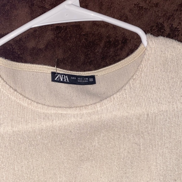 White “ZARA” long sleeve - Picture 2 of 4